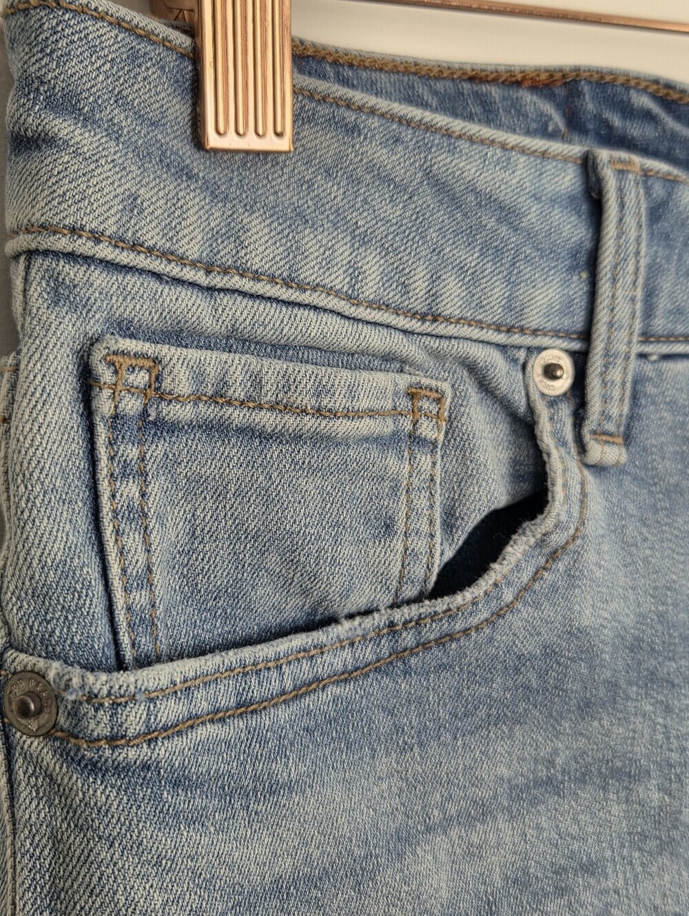Lucky Brand The Roll Up Distressed Shorts Women's 8/29 Blue Stretch - Picture 2 of 13